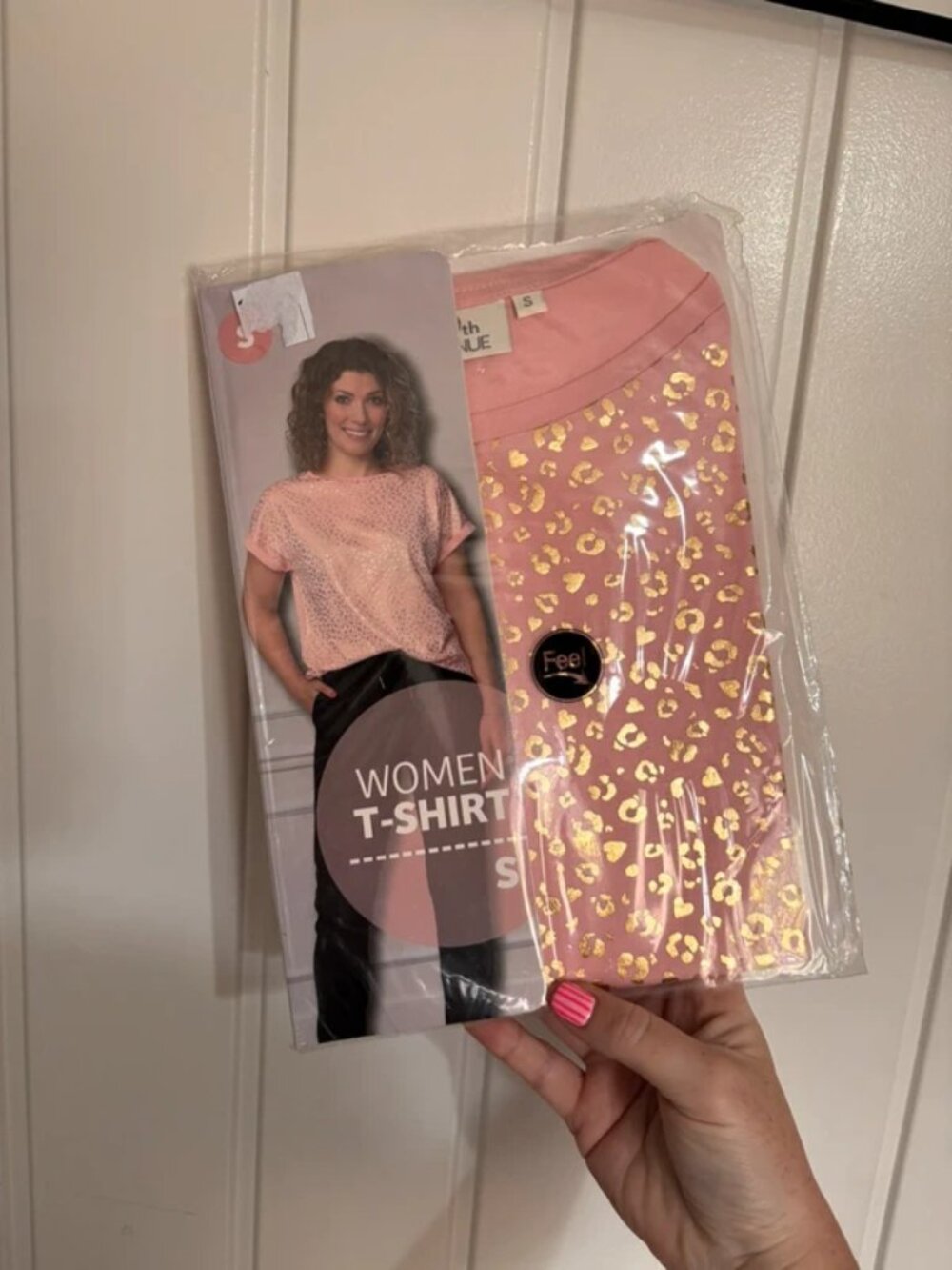 9th Avenue Women’s size Small pink with gold leopard print t shirt BNWT